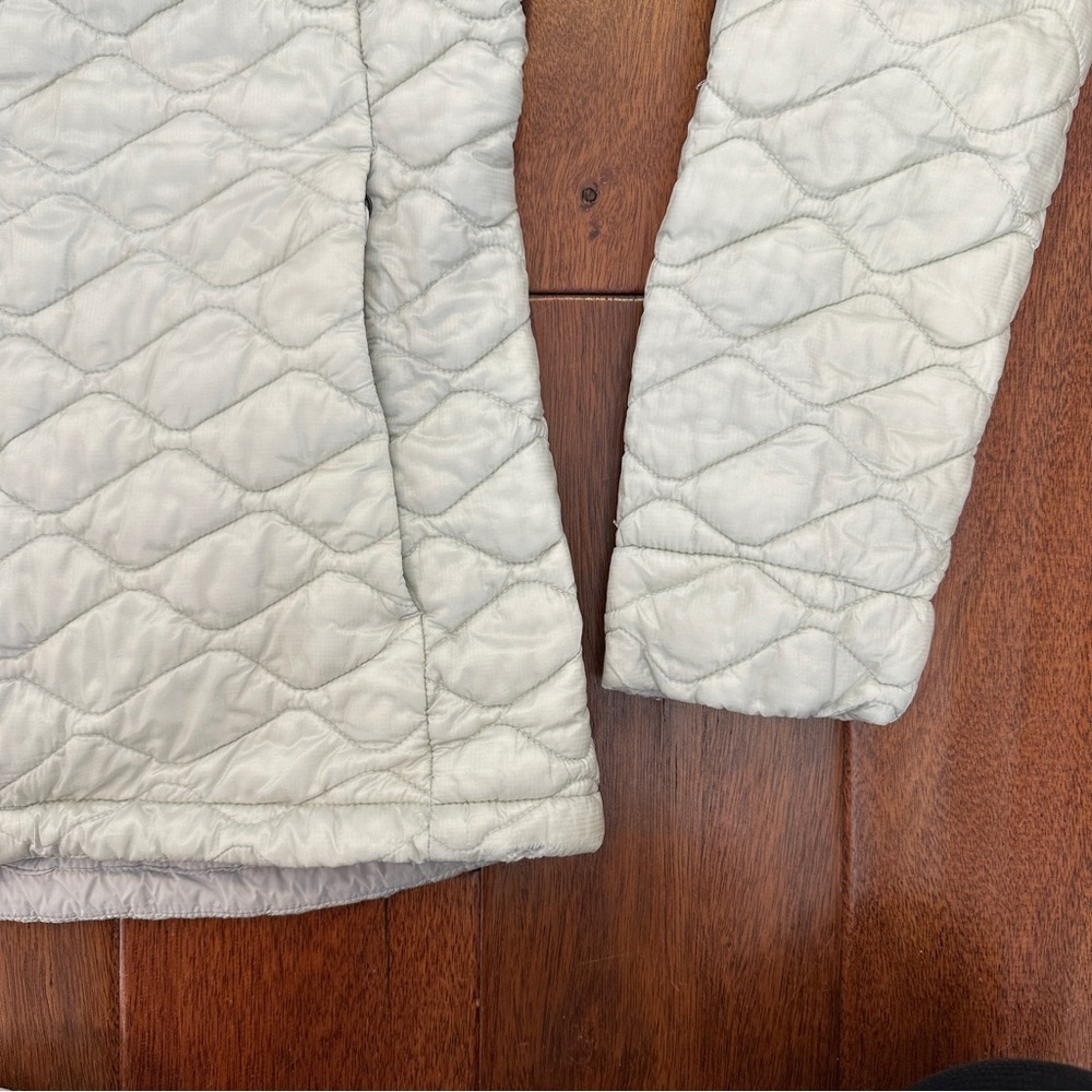 The North Face Womens Thermoball Full Zip Jacket. Size Small. Color Tin … - Picture 13 of 15